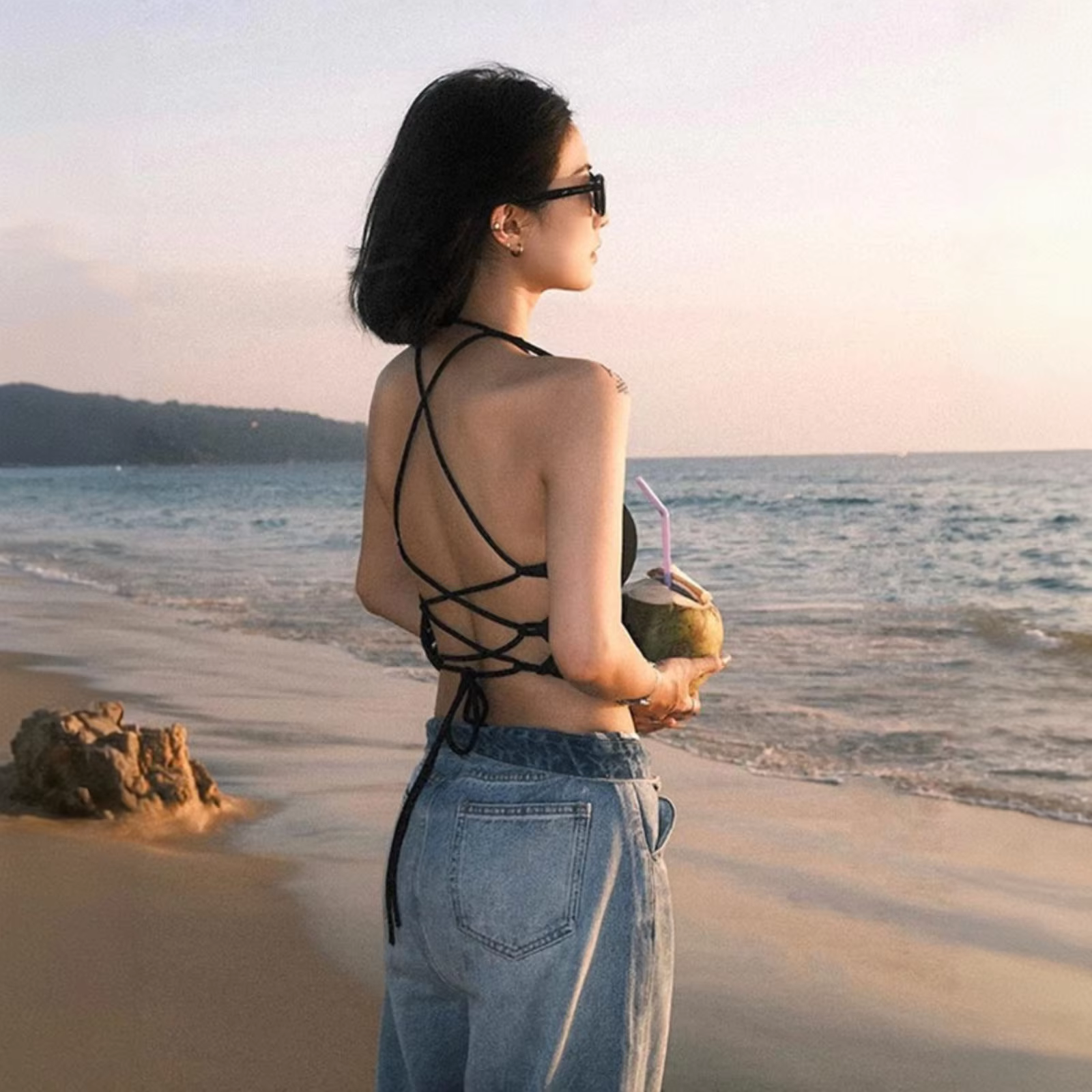 French-style Strapless Halter Top Women's Short Outerwear One Sexy Club Style Beautiful Back Bra One-piece Underwear Seaside Top