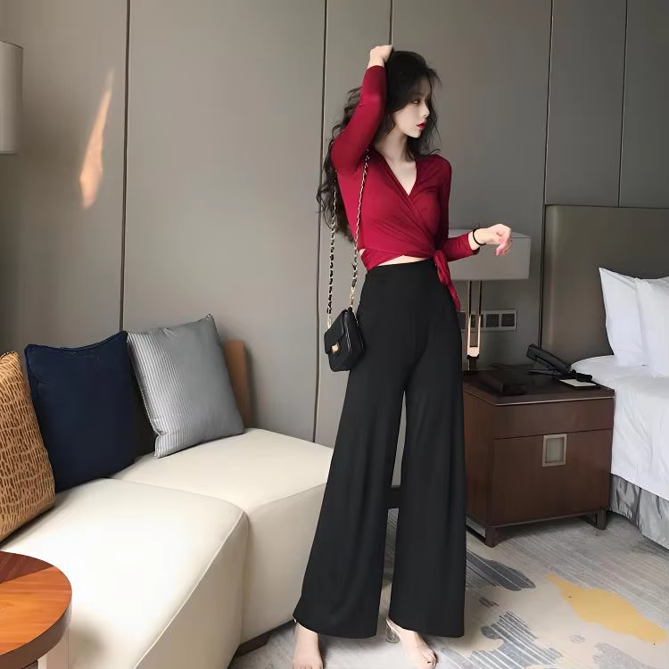 Women's Slim-Fit Crop V-Neck T-Shirt Casual Solid Color Breathable Blend Elastic Waist Long-Sleeve Red